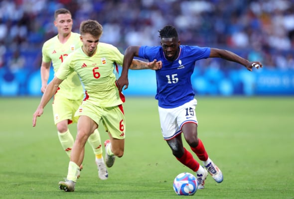 德天空：小腿肌肉受伤的伯卡特至少会缺席12月的比赛