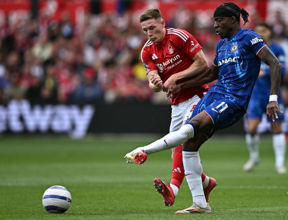 连救4个局点轰6-0！王曼昱打出窒息逆转，第三局直接打崩对手